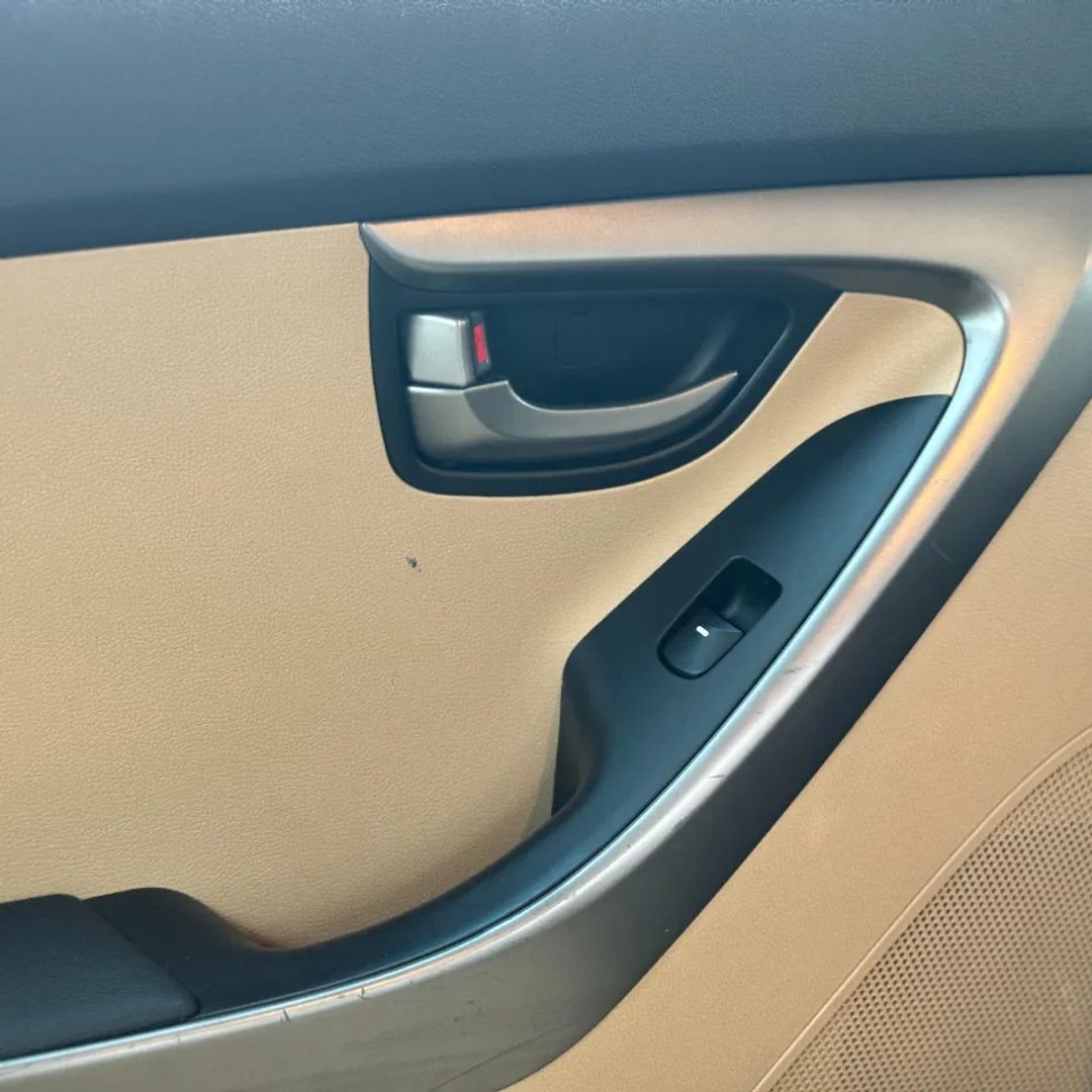 2013 Hyundai Elantra GLS - Photo 19