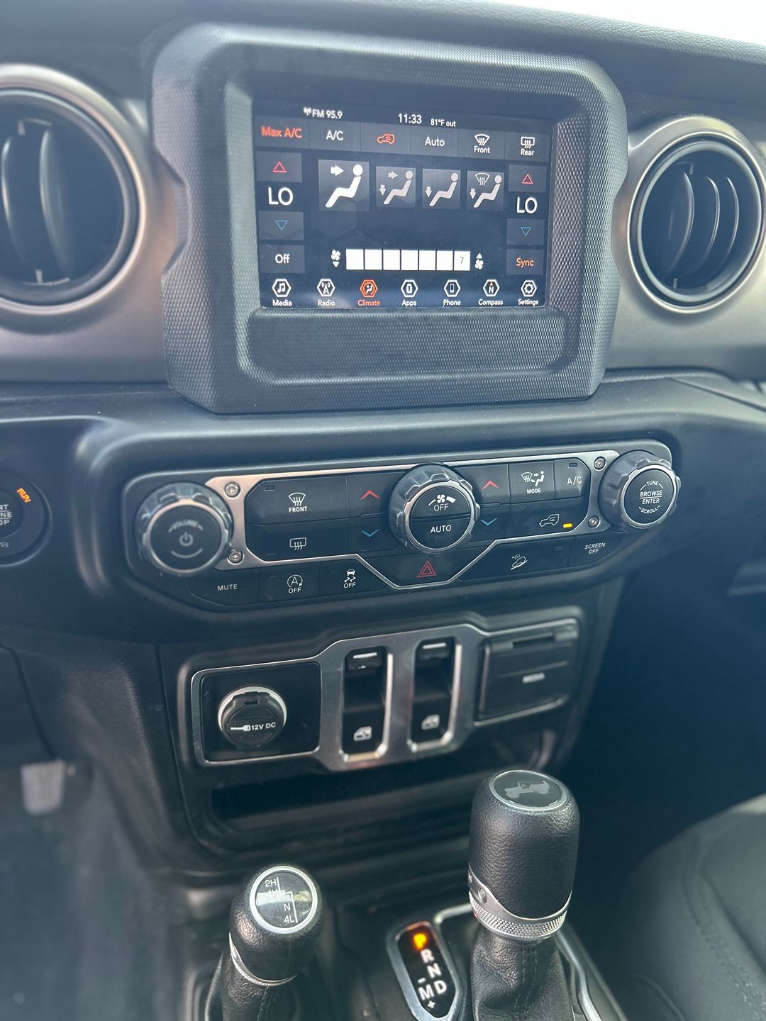 2020 Jeep Wrangler Sport S - Photo 23