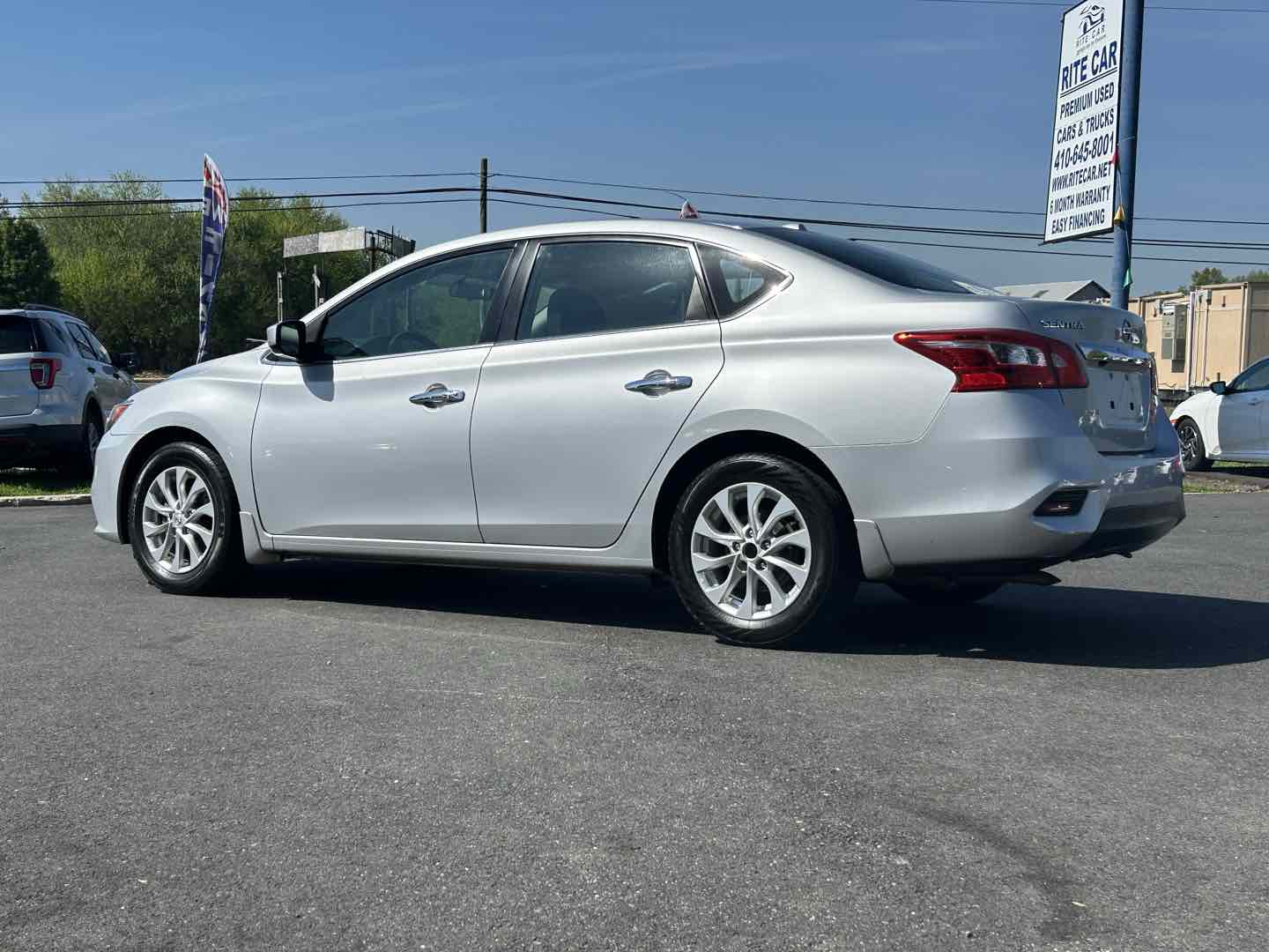 2017 Nissan Sentra SV - Photo 6