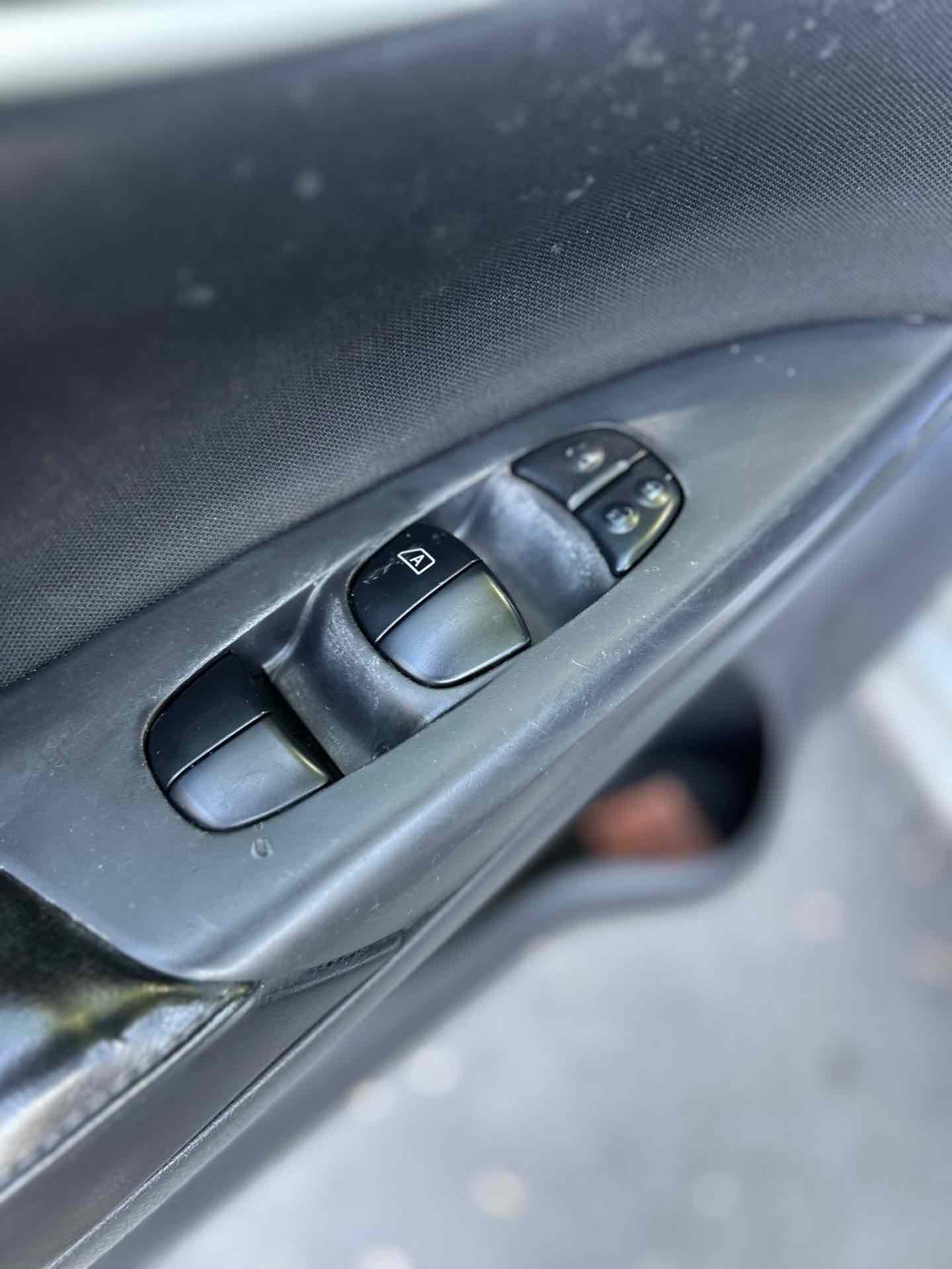 2017 Nissan Sentra SV - Photo 25