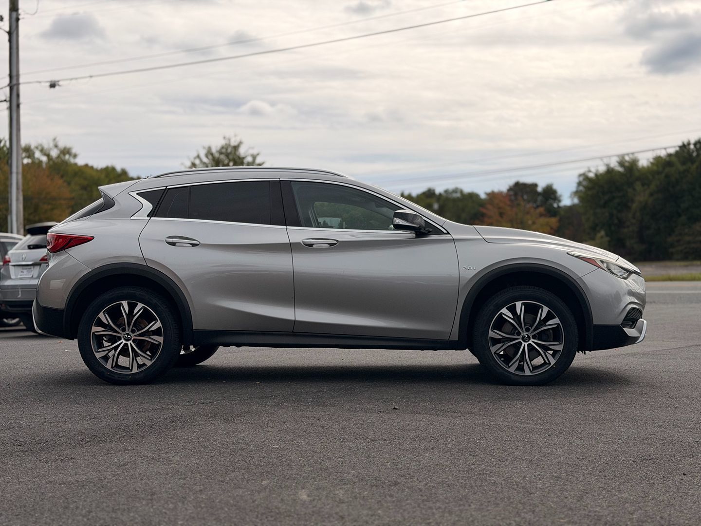 Photo 6 of this INFINITI QX30