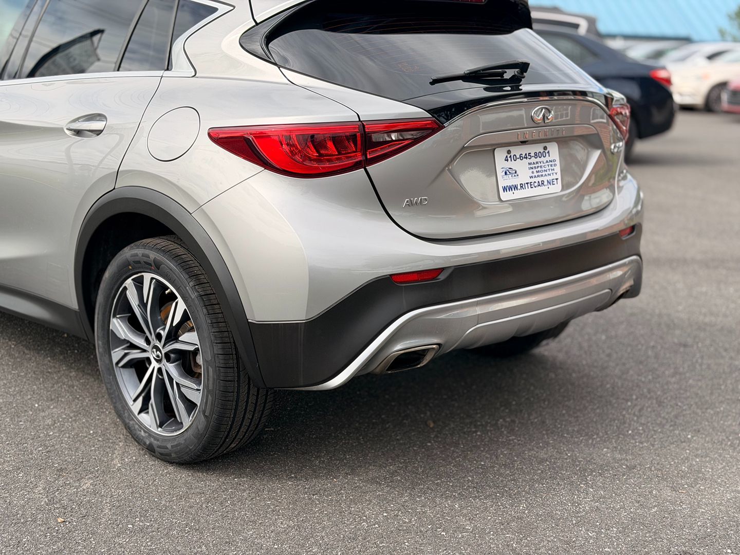 Photo 17 of this INFINITI QX30
