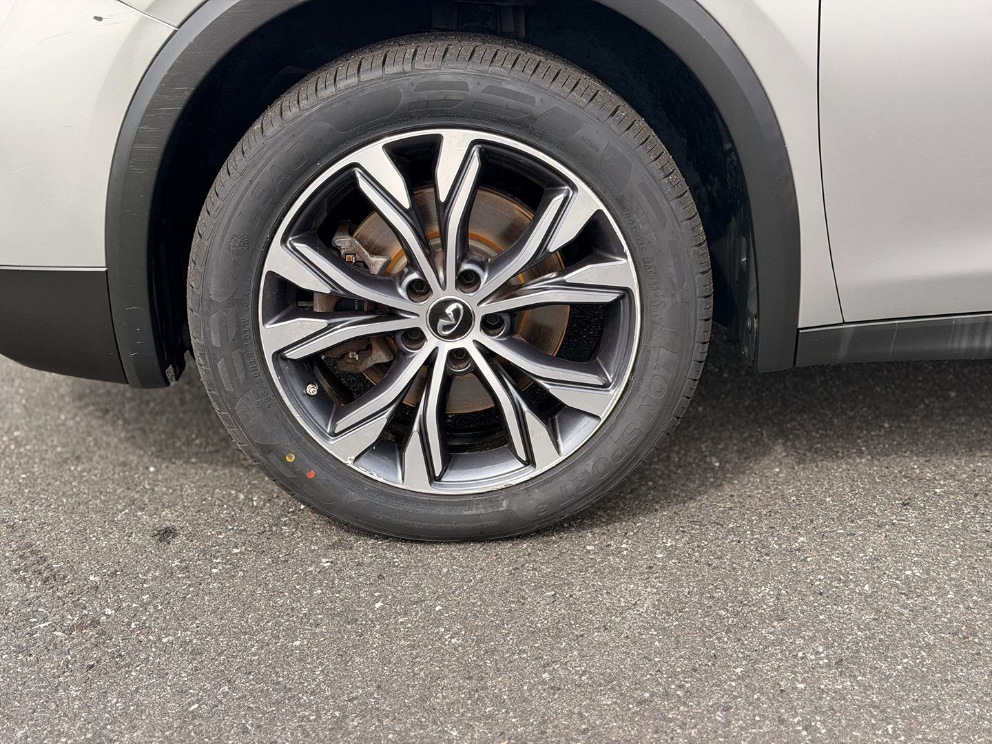 Photo 23 of this INFINITI QX30