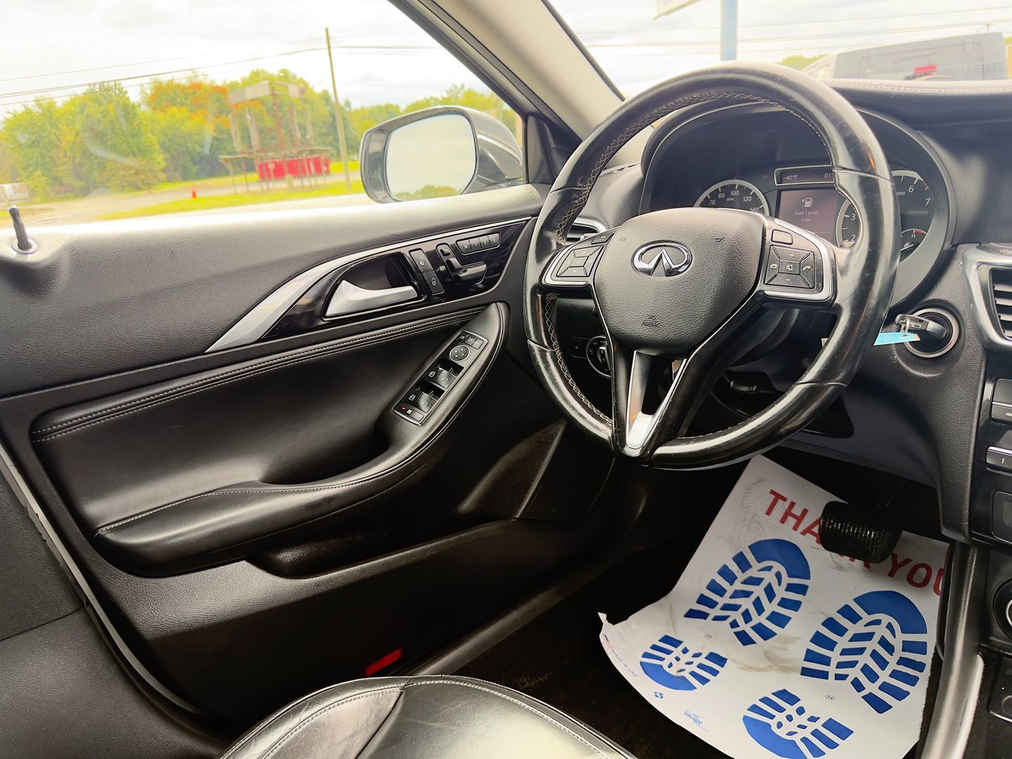 Photo 28 of this INFINITI QX30