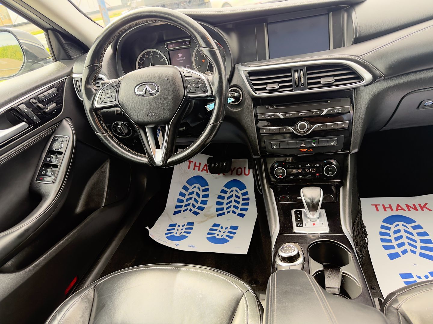 Photo 30 of this INFINITI QX30