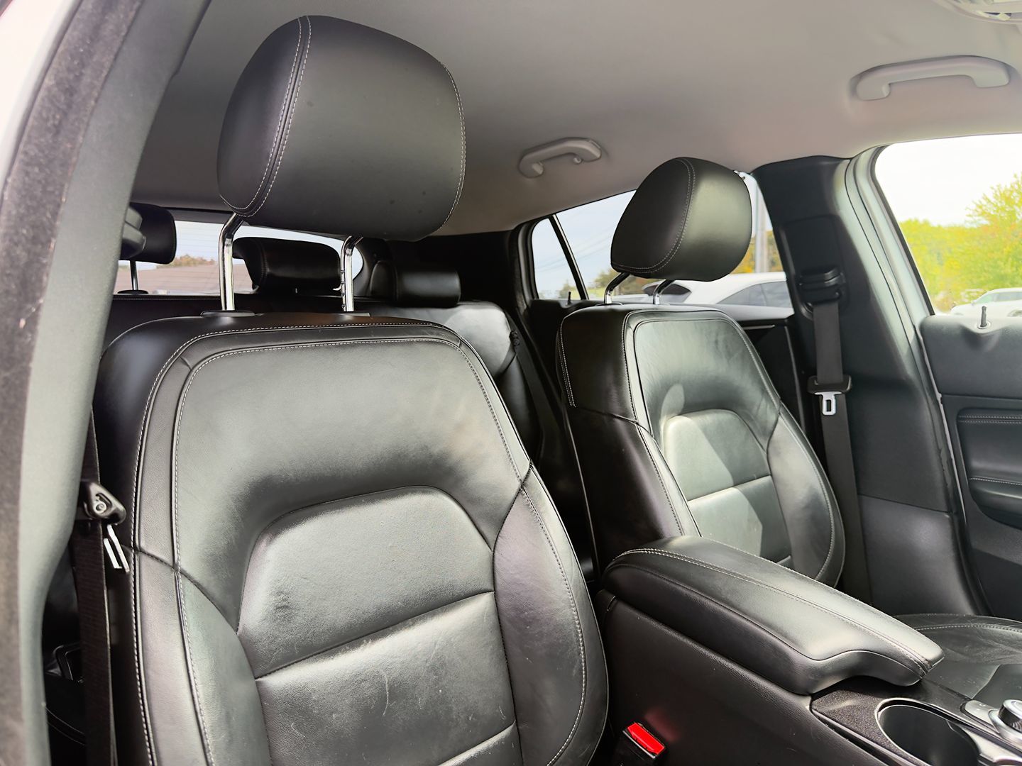 Photo 32 of this INFINITI QX30