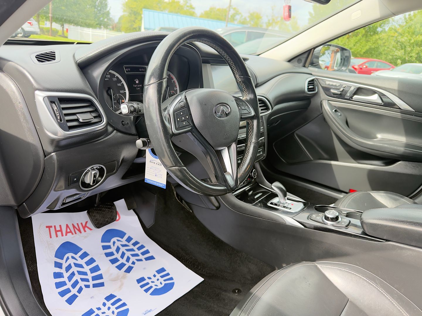 Photo 37 of this INFINITI QX30