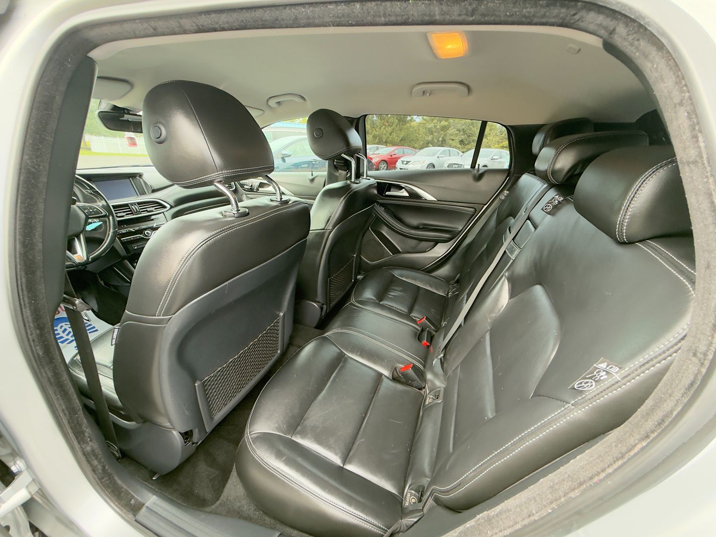 Photo 48 of this INFINITI QX30