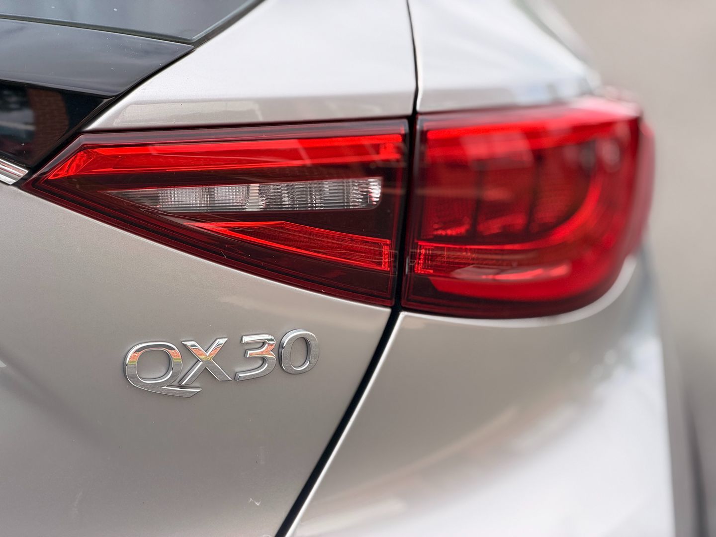 Photo 53 of this INFINITI QX30