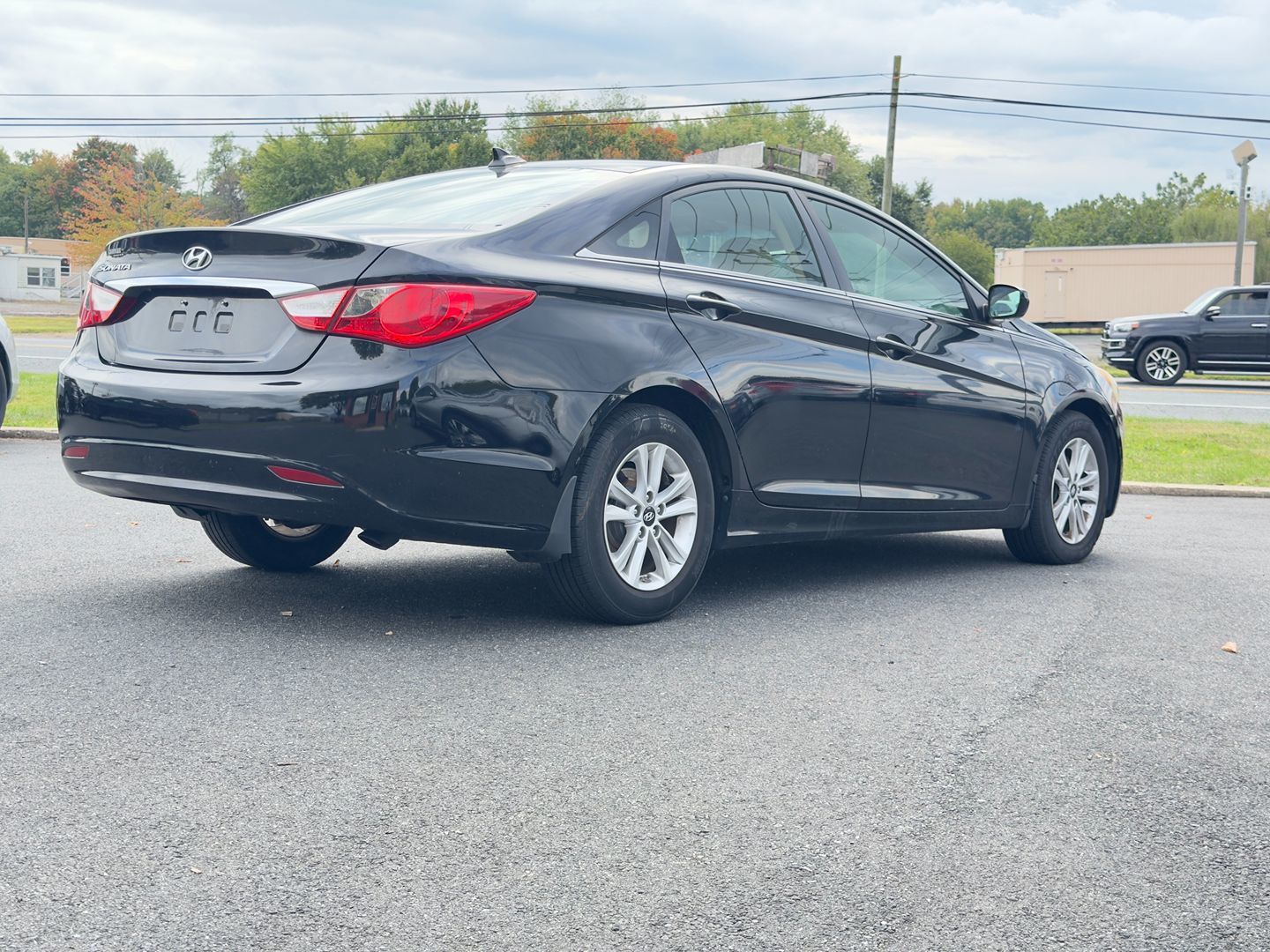 Photo 6 of this Hyundai Sonata