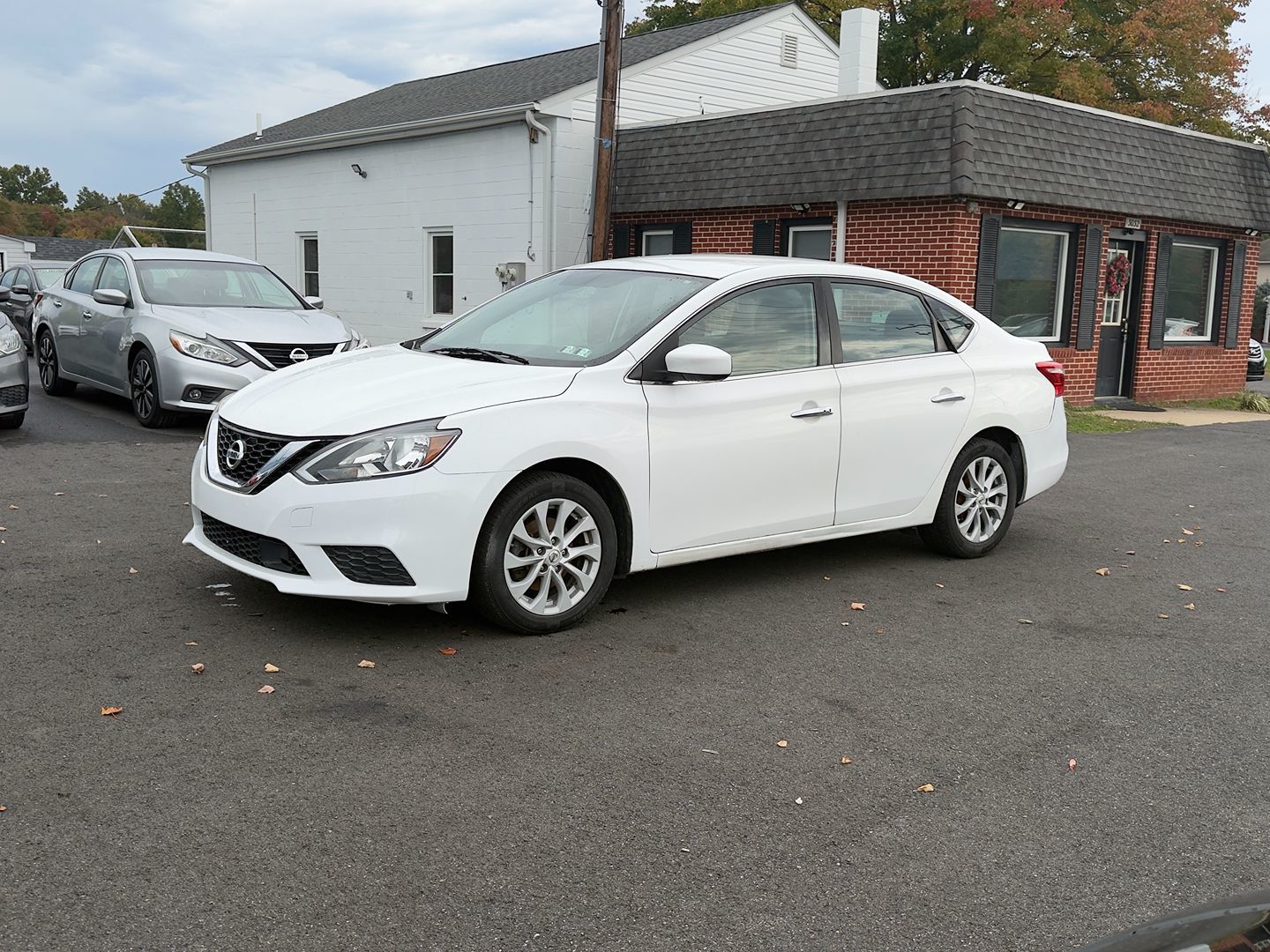 Photo 3 of this Nissan Sentra