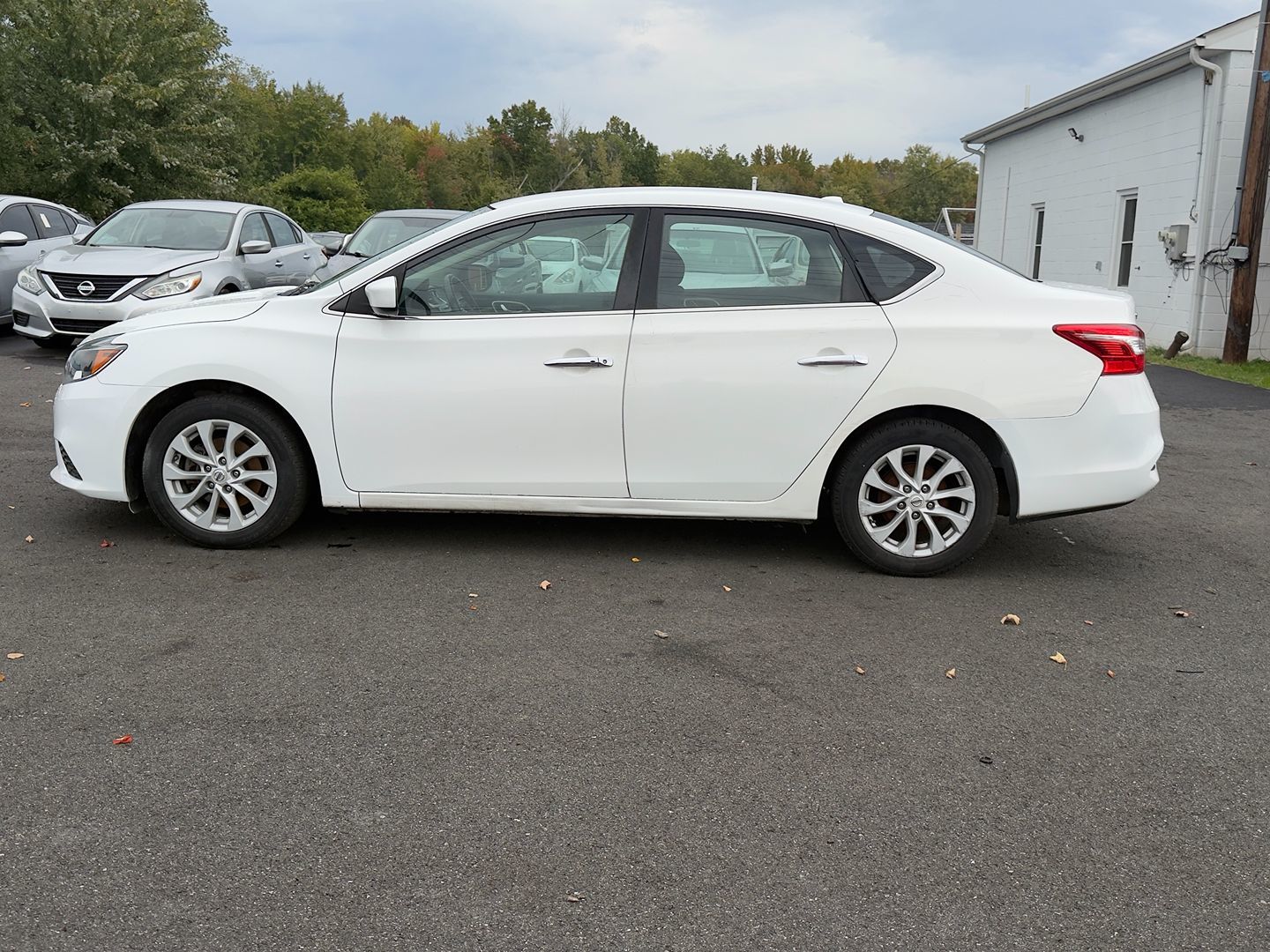 Photo 5 of this Nissan Sentra