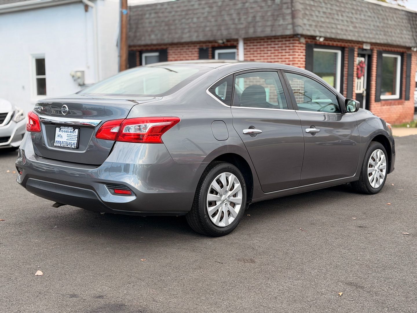 Photo 7 of this Nissan Sentra