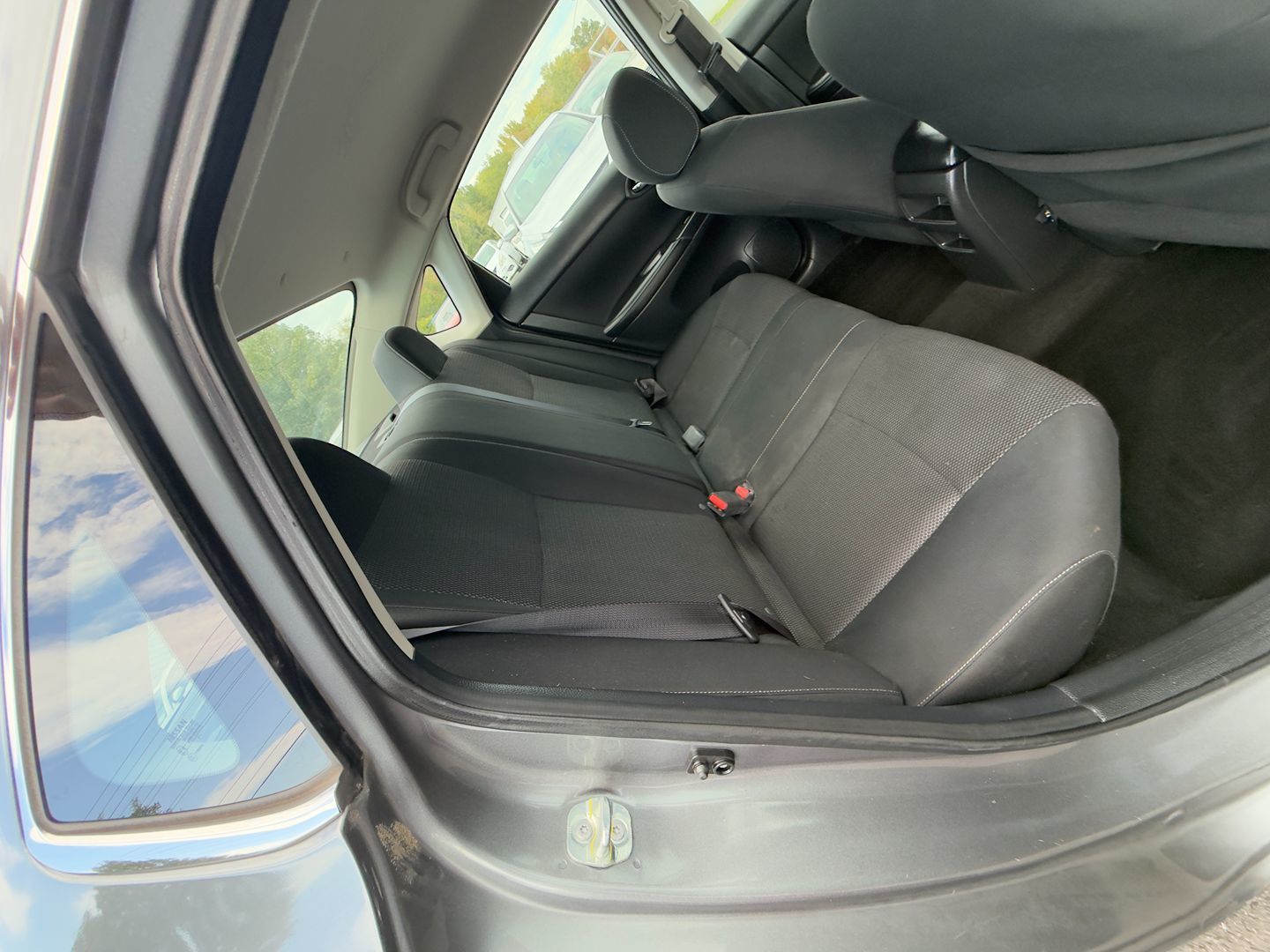 Photo 27 of this Nissan Sentra