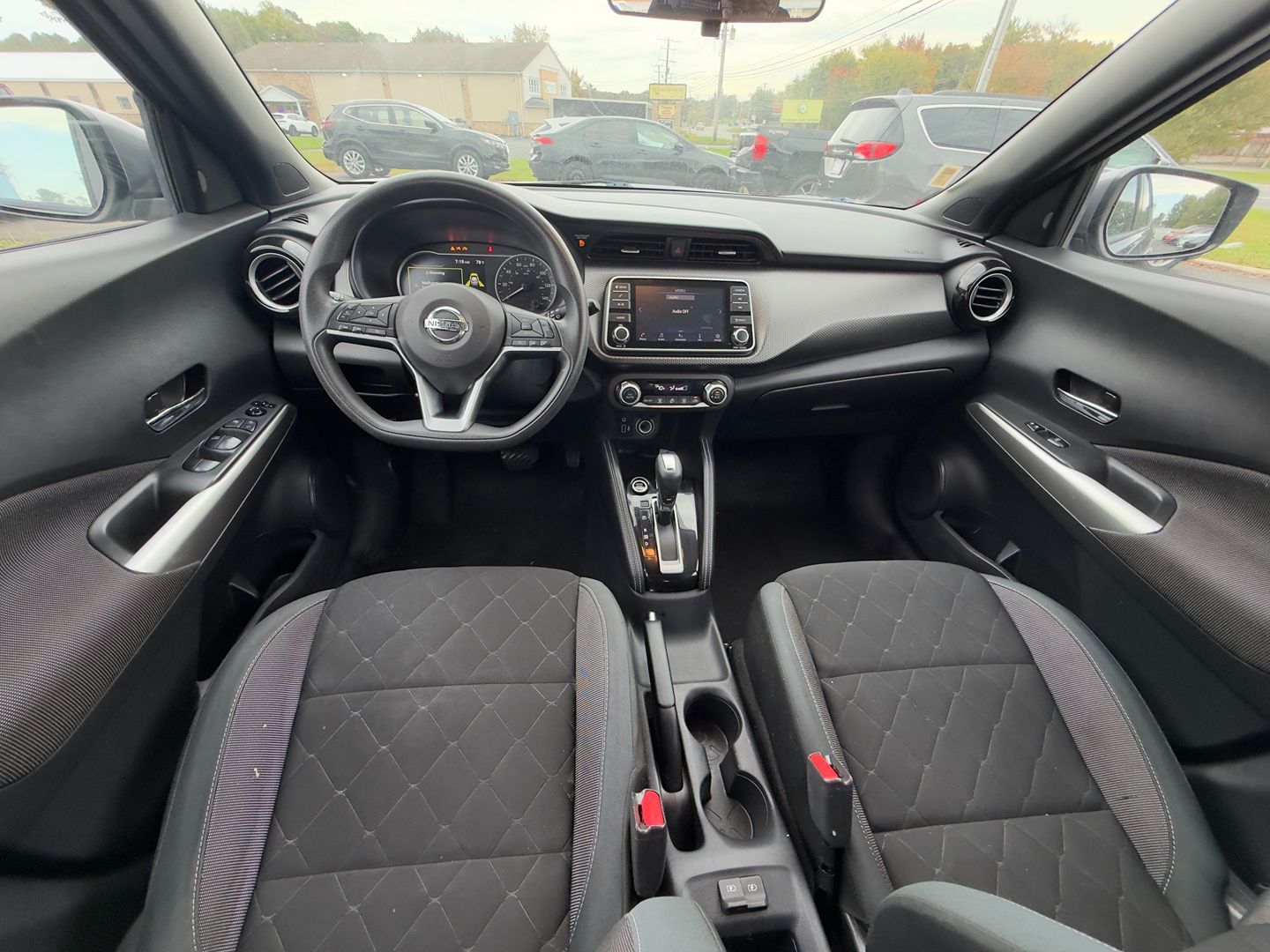 Photo 22 of this Nissan Kicks