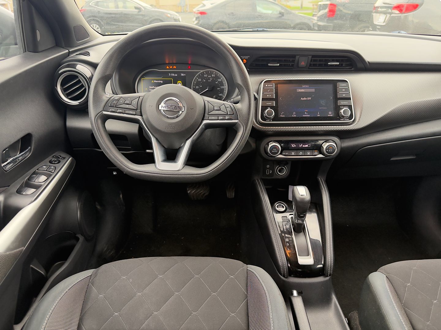 Photo 23 of this Nissan Kicks