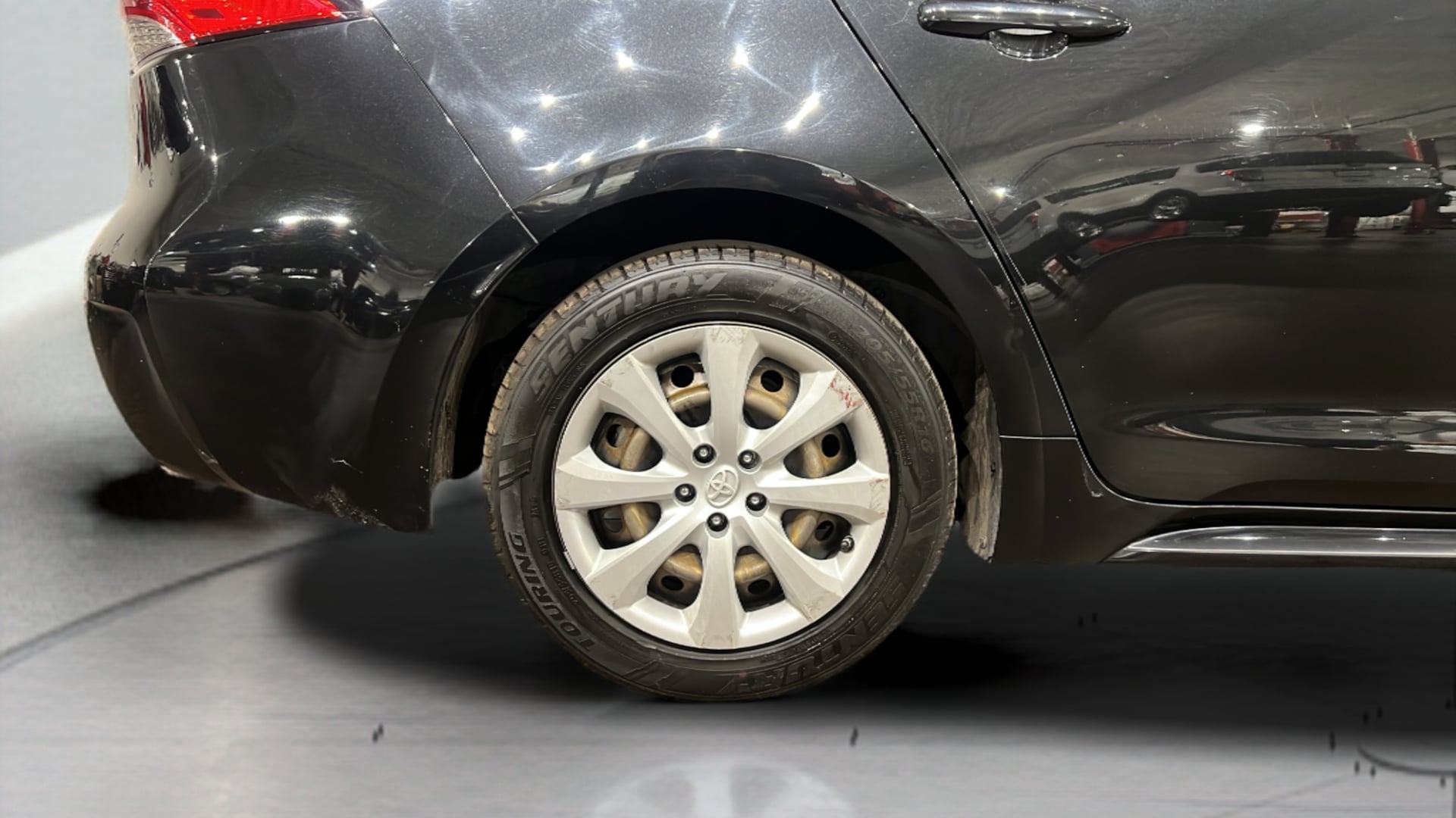 View vehicle photo 5