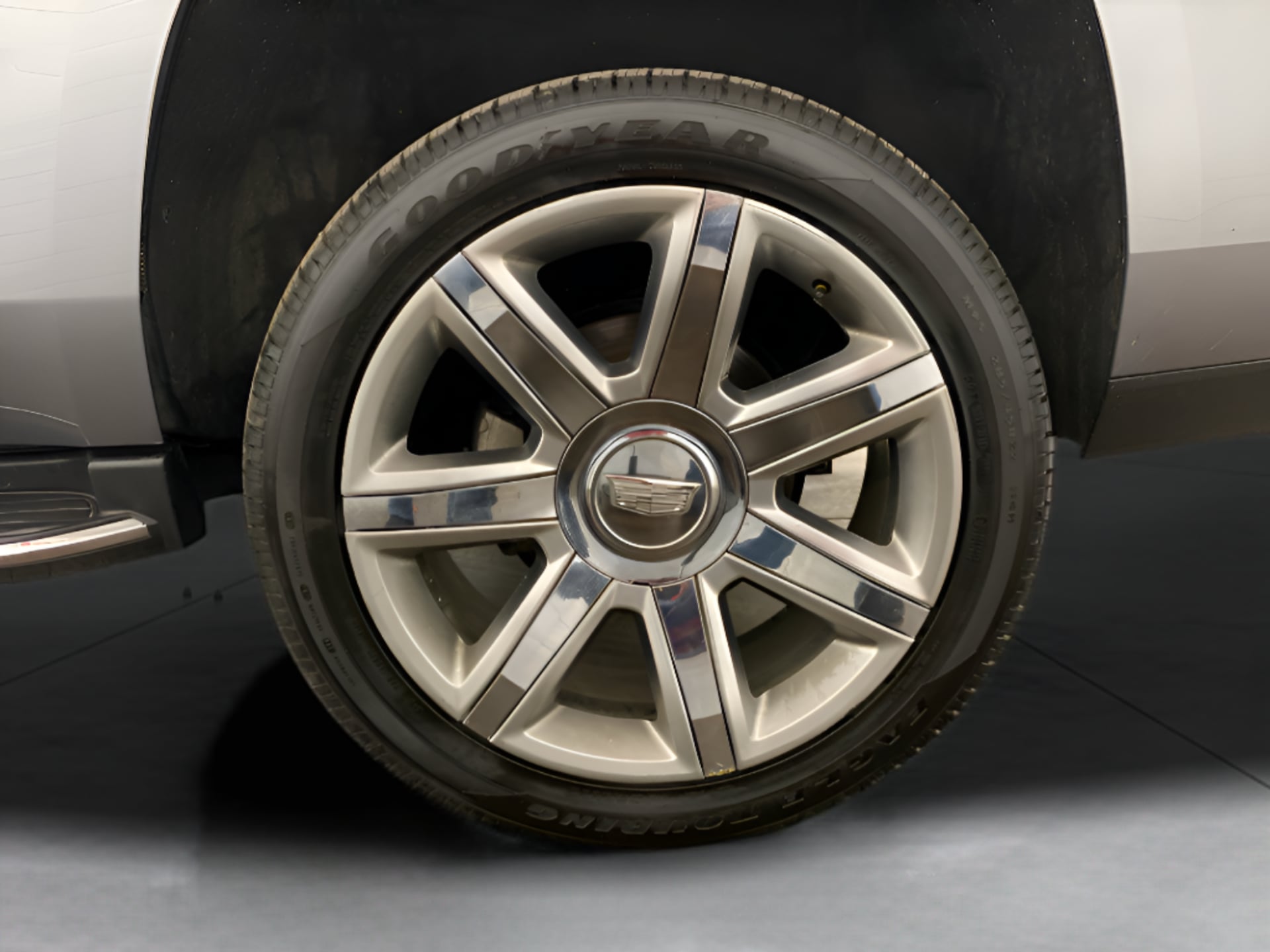2020 Cadillac Escalade Luxury - Photo 11