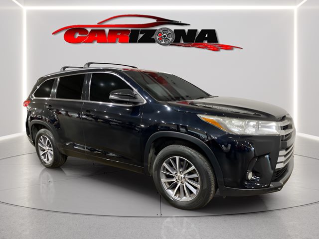 Midnight Black Metallic 2018 Toyota Highlander XLE SUV / Crossover Front-Wheel Drive Automatic
