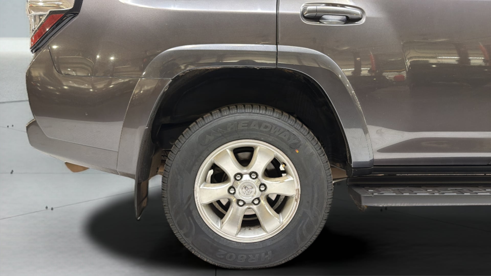 View vehicle photo 2