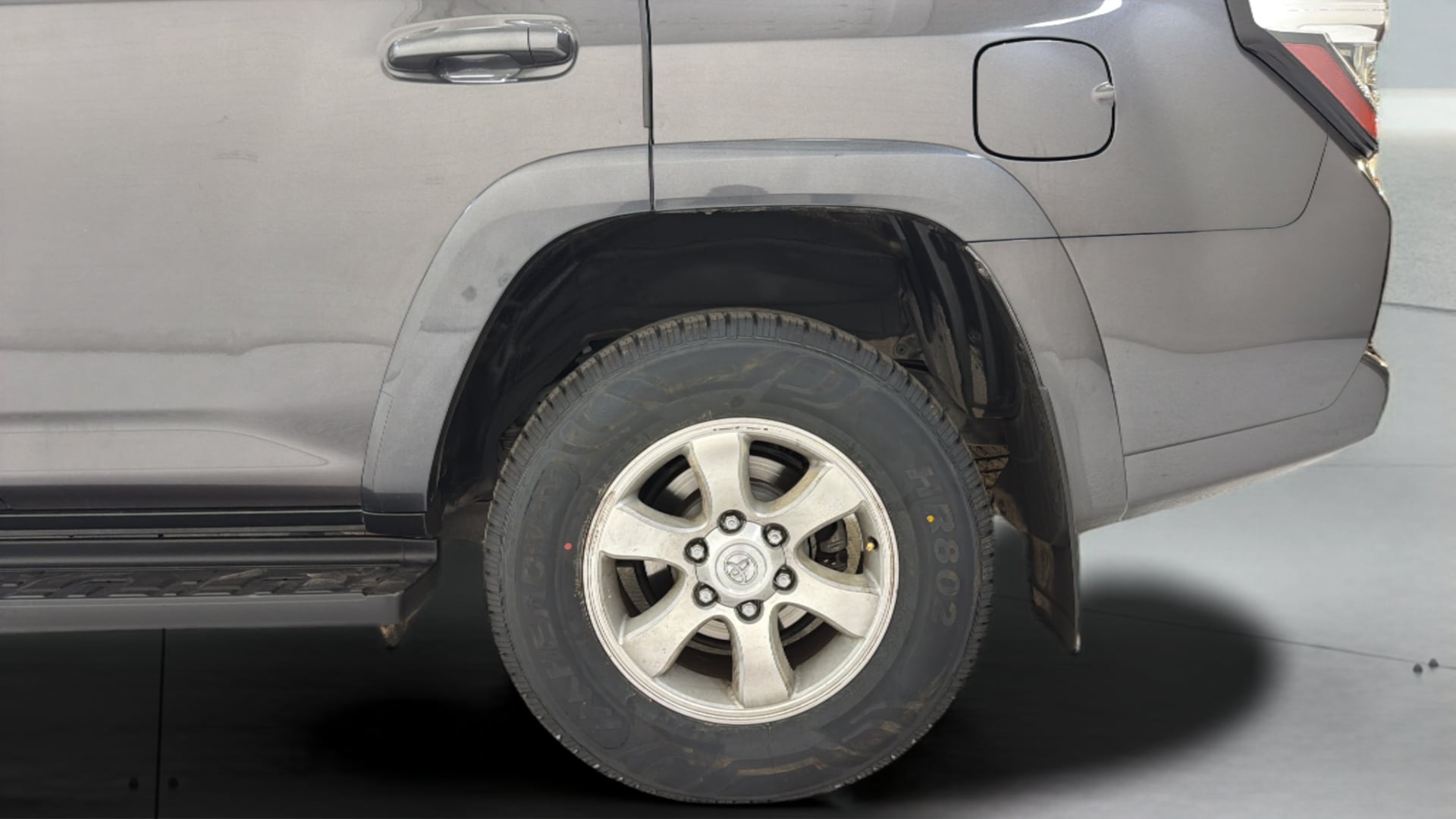 View vehicle photo 7