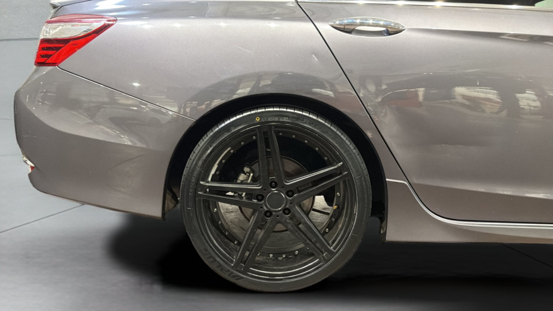 View vehicle photo 5