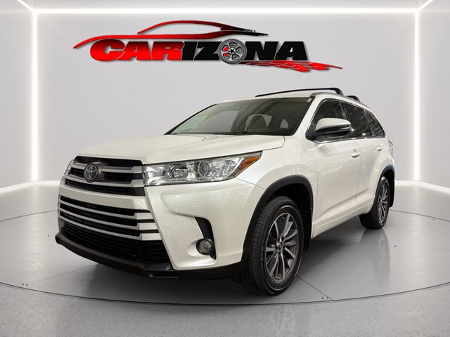White (Blizzard Pearl) 2017 Toyota Highlander XLE AWD SUV / Crossover All-Wheel Drive Automatic