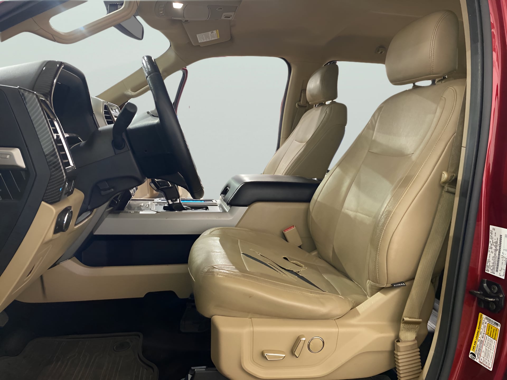 2015 Ford F-150 Lariat - Photo 10