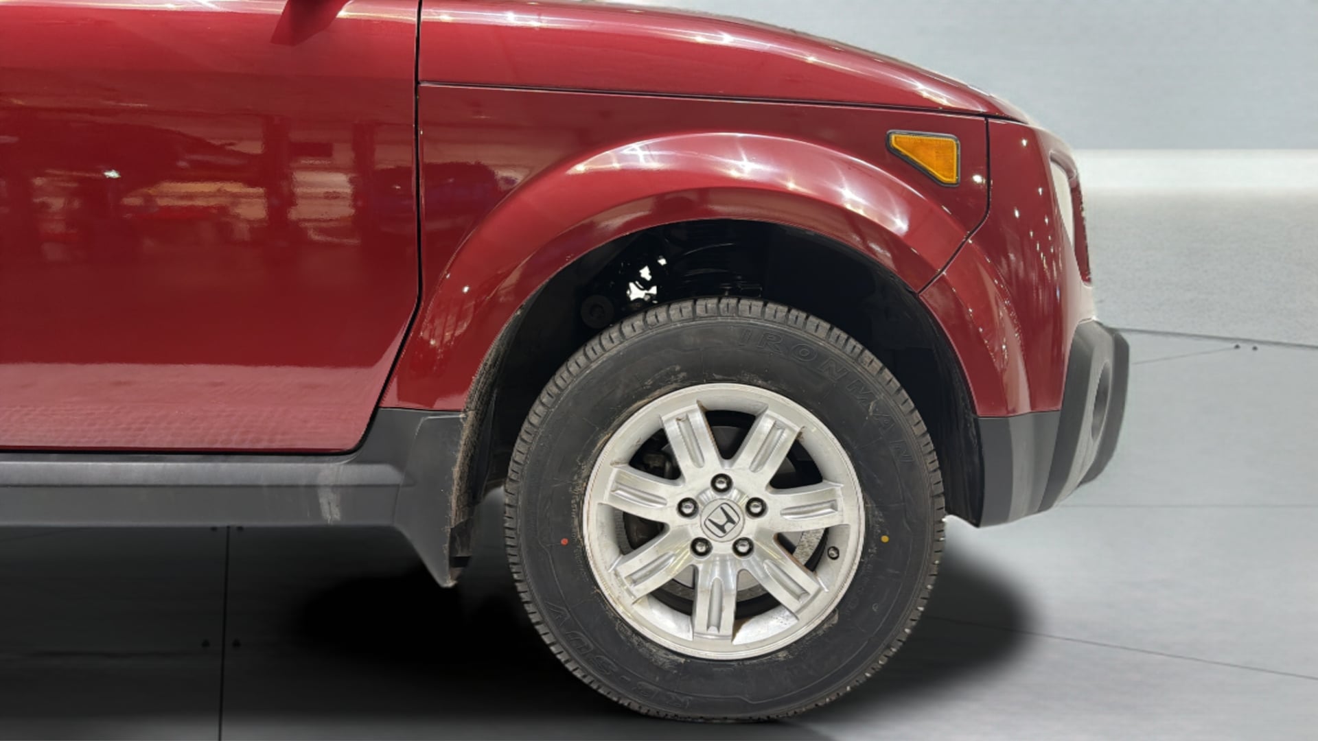 View vehicle photo 2