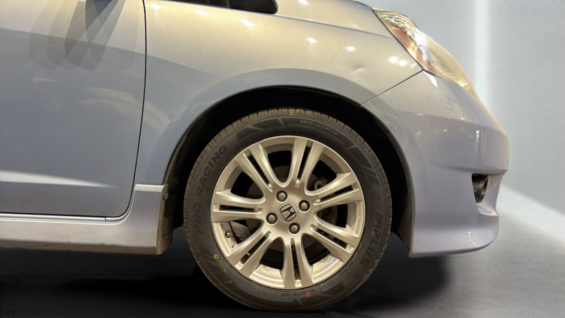 View vehicle photo 2