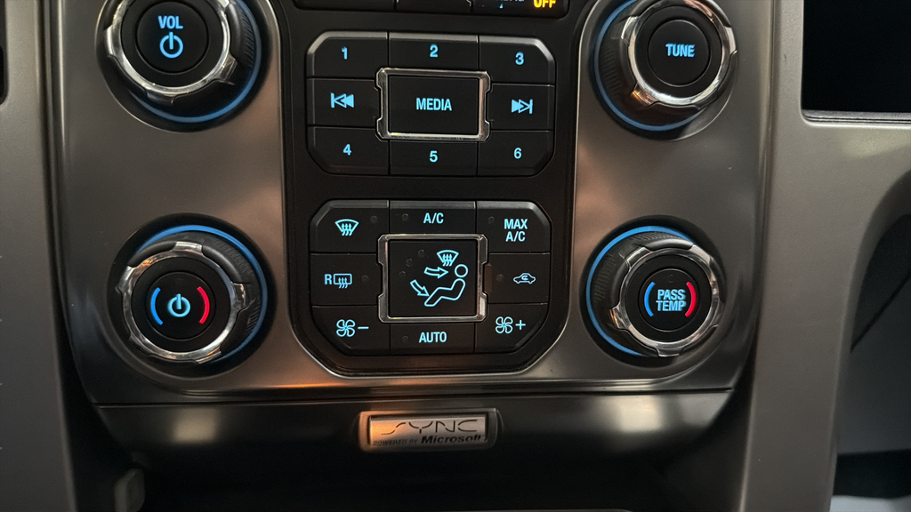 2013 Ford F-150 SVT Raptor - Photo 14