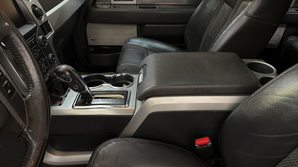 2013 Ford F-150 SVT Raptor - Photo 24