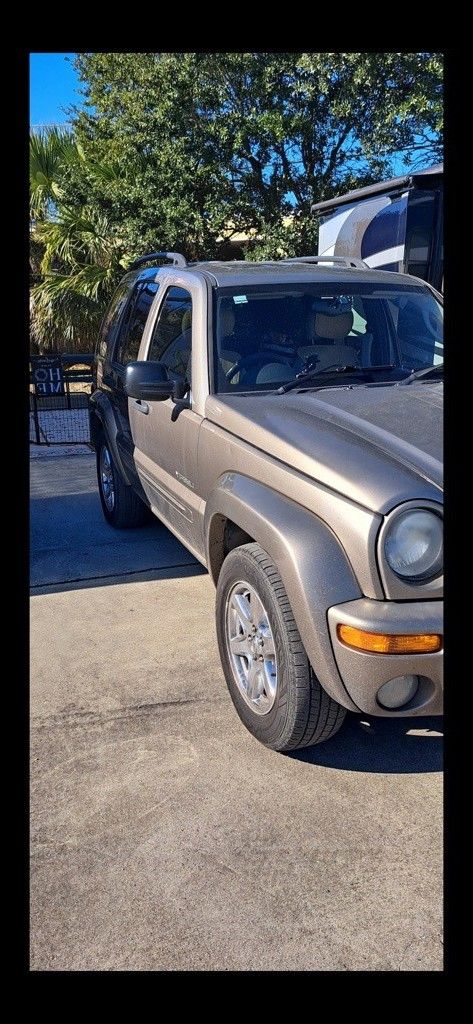 2004 Jeep Liberty Limited 4WD's photo