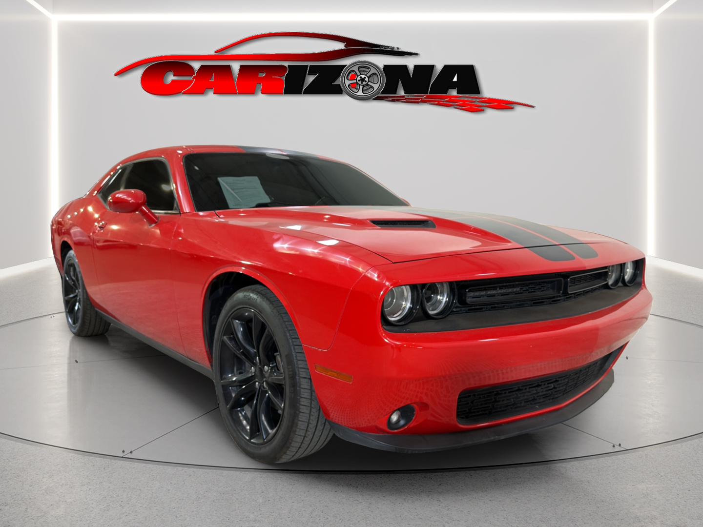 2016 Dodge Challenger SXT's photo