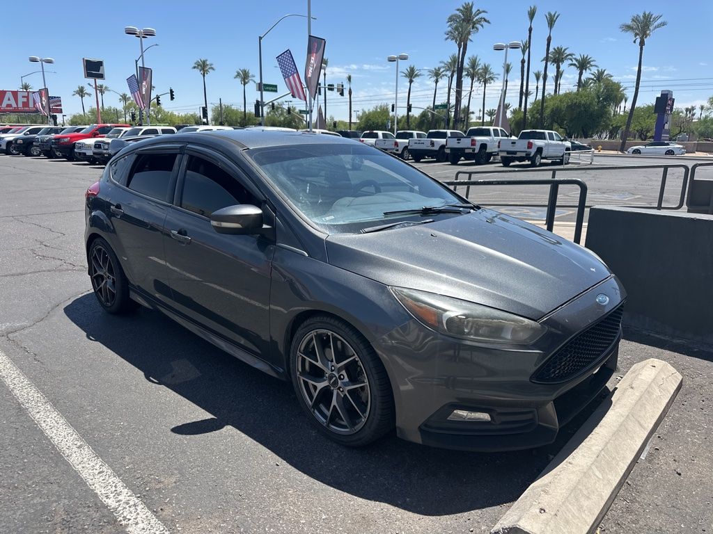 2016 Ford Focus 5 Door Hatch ST's photo