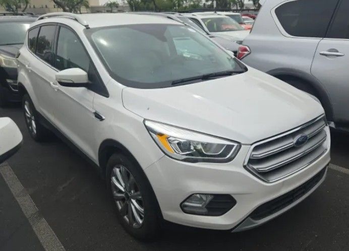 2017 Ford Escape Titanium's photo