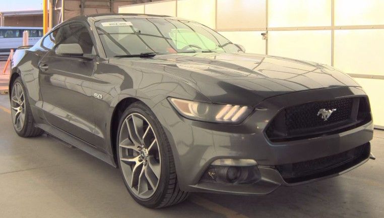 2015 Ford Mustang GT Coupe's photo