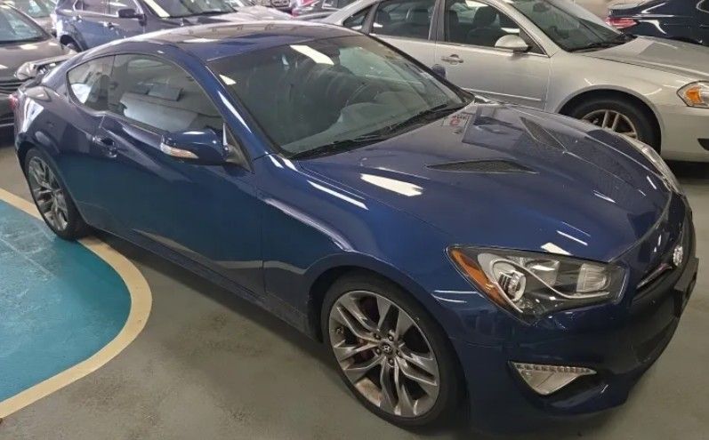 2016 Hyundai Genesis Coupe's photo