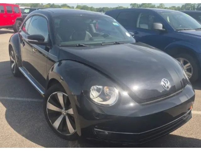 Deep Black Pearl Metallic 2013 Volkswagen Beetle Turbo Hatchback Front-Wheel Drive Automatic