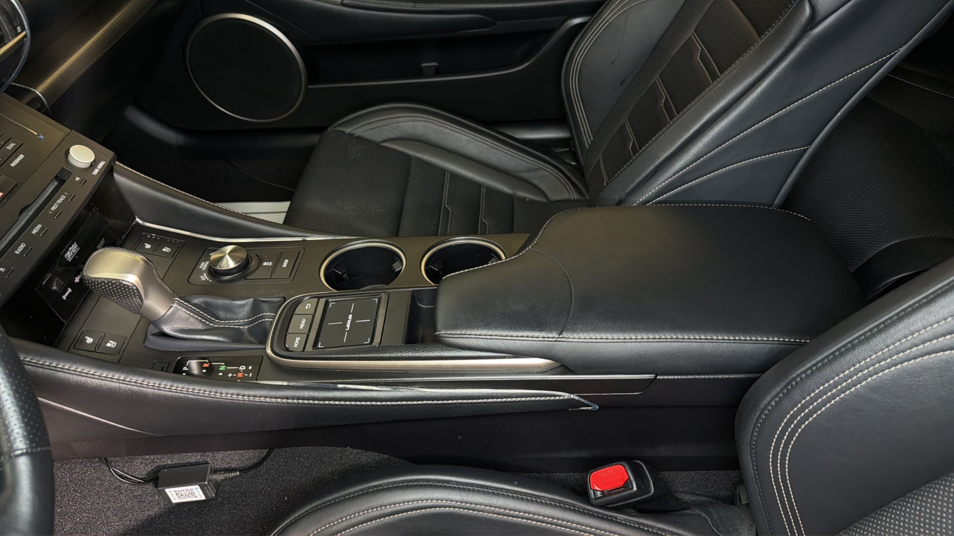 Lexus RC photo 26