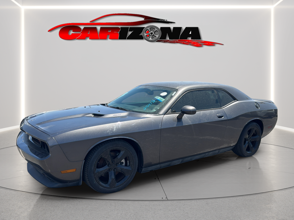 Dodge Challenger photo 2