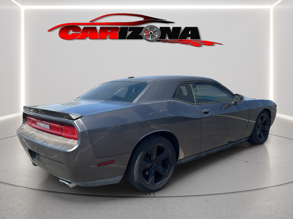 Dodge Challenger photo 6