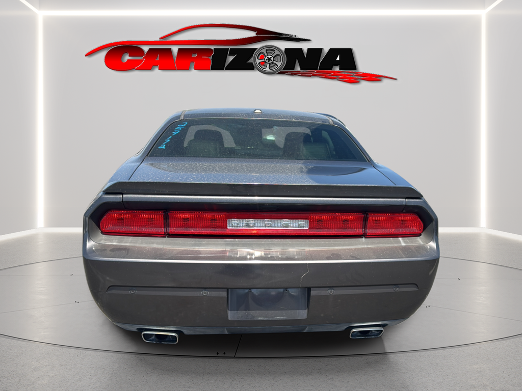 Dodge Challenger photo 8