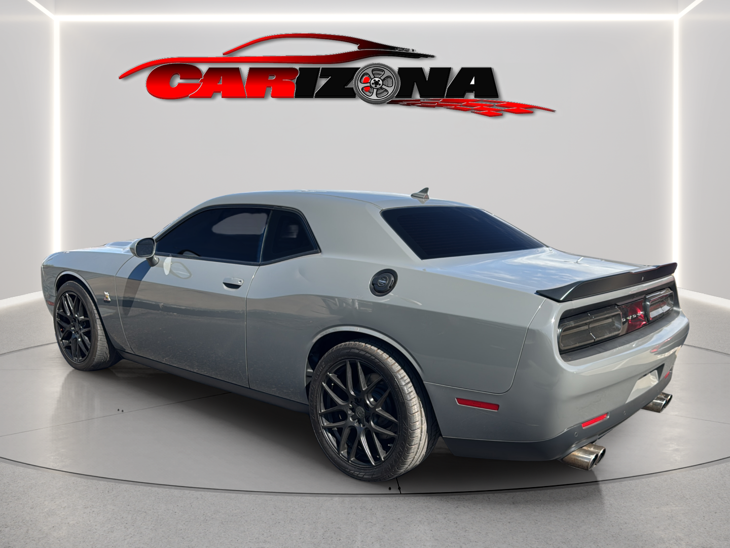 Dodge Challenger photo 7