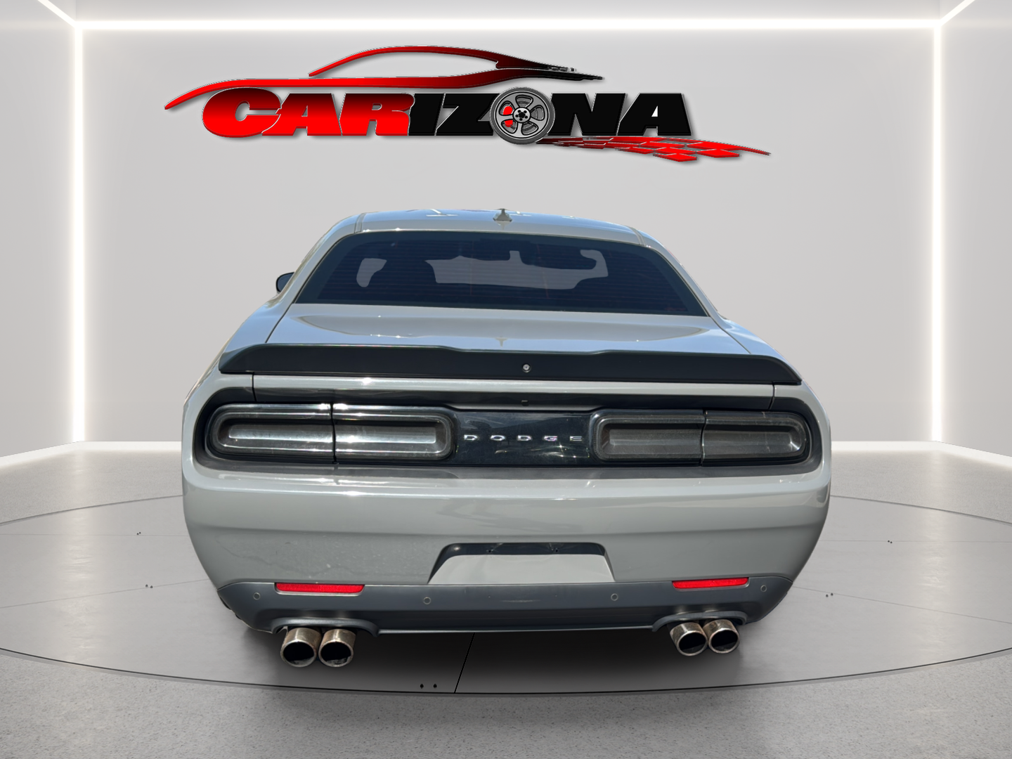 Dodge Challenger photo 9