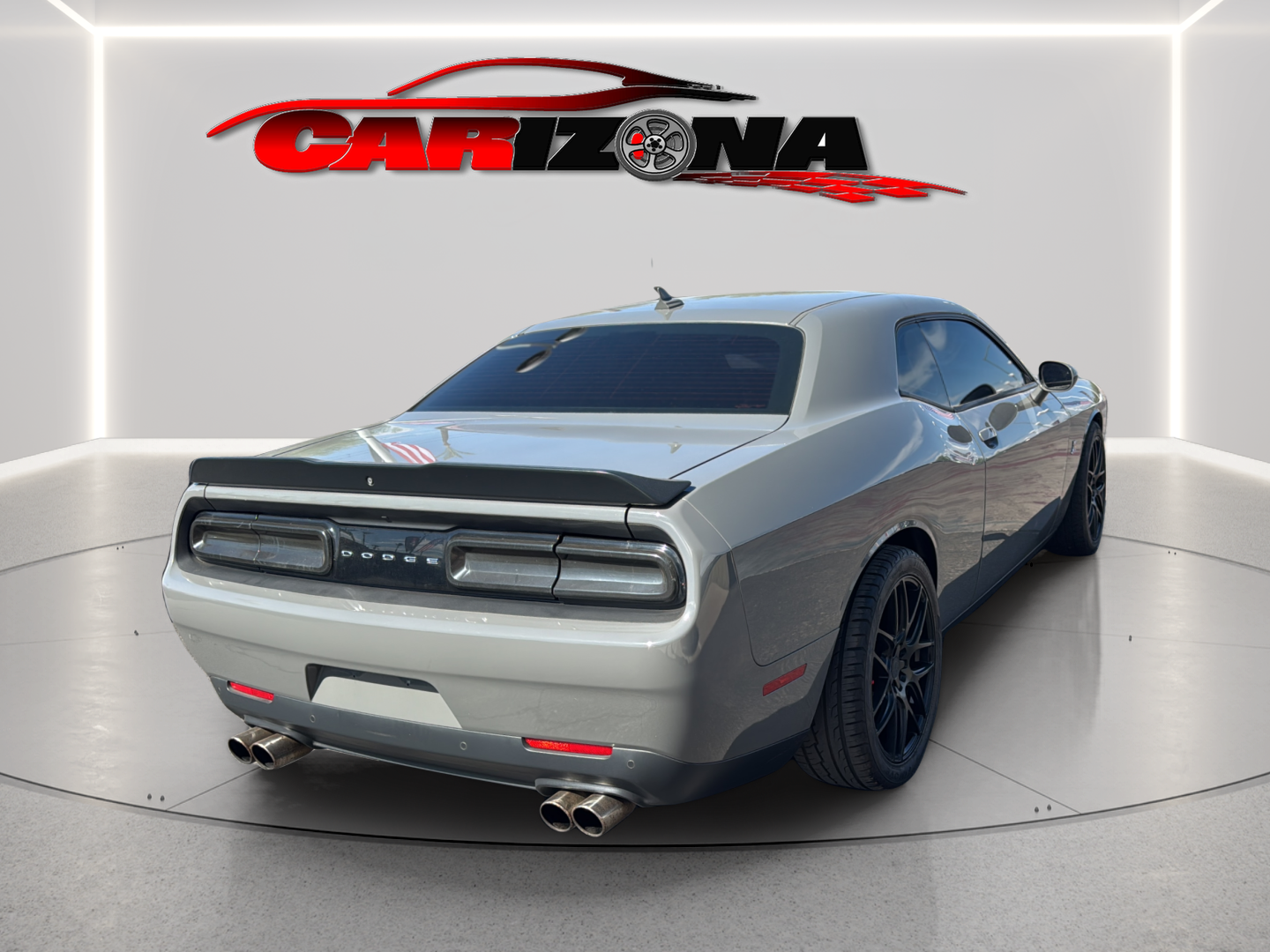Dodge Challenger photo 10