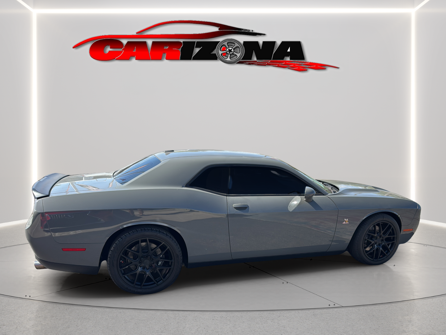 Dodge Challenger photo 12