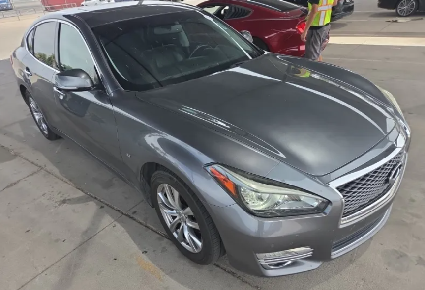 2018 INFINITI Q70 3.7 LUXE's photo
