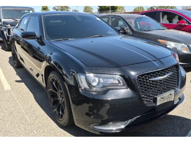 Gloss Black 2019 Chrysler 300 Sedan Rear-Wheel Drive Automatic