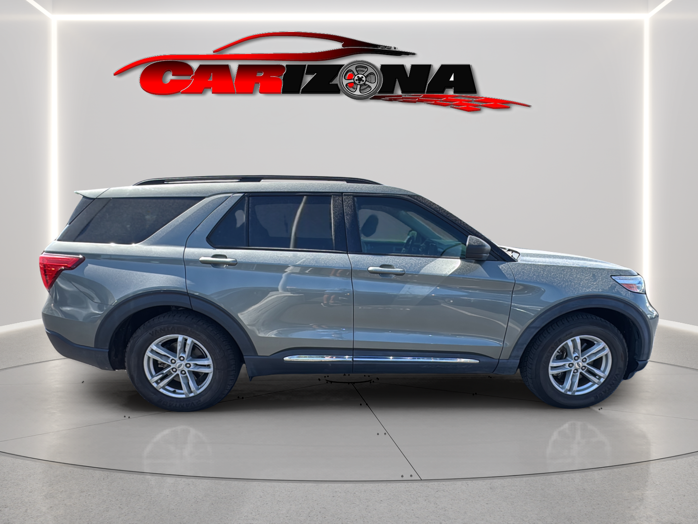 Ford Explorer photo 4
